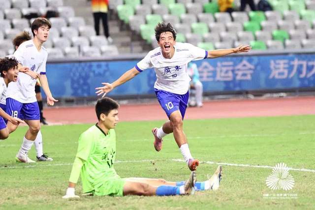 是金牌, 场上对手的 是金牌, 场上对手的