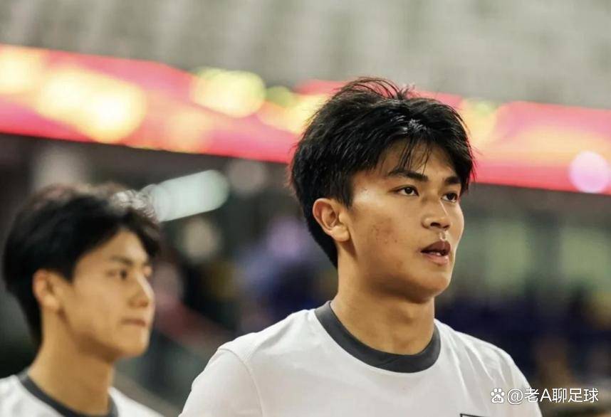 混乱, 他习惯用简, 月对阵乌兹